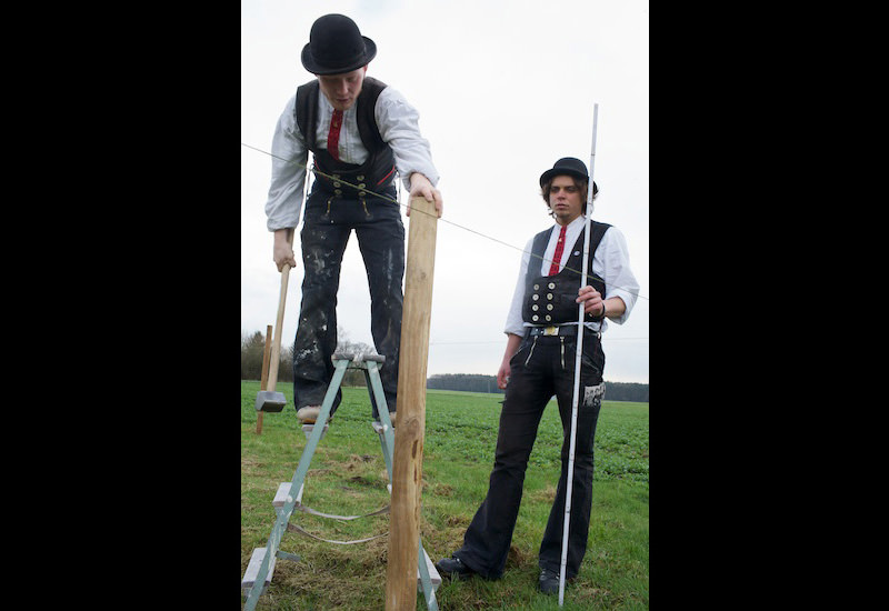 Die Gesellen arbeiten bei der Friedrichshöhe, Amshausen